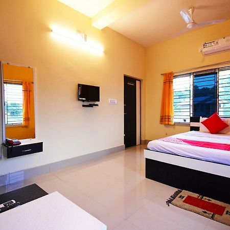 Oyo 43926 Sanchari Atithi Nivas Hotel Bolpur Kültér fotó