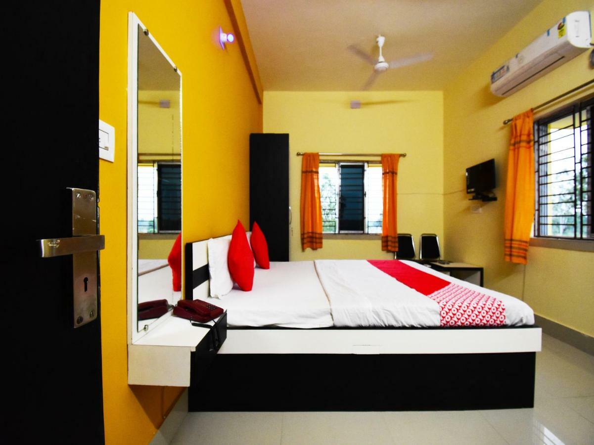 Oyo 43926 Sanchari Atithi Nivas Hotel Bolpur Kültér fotó