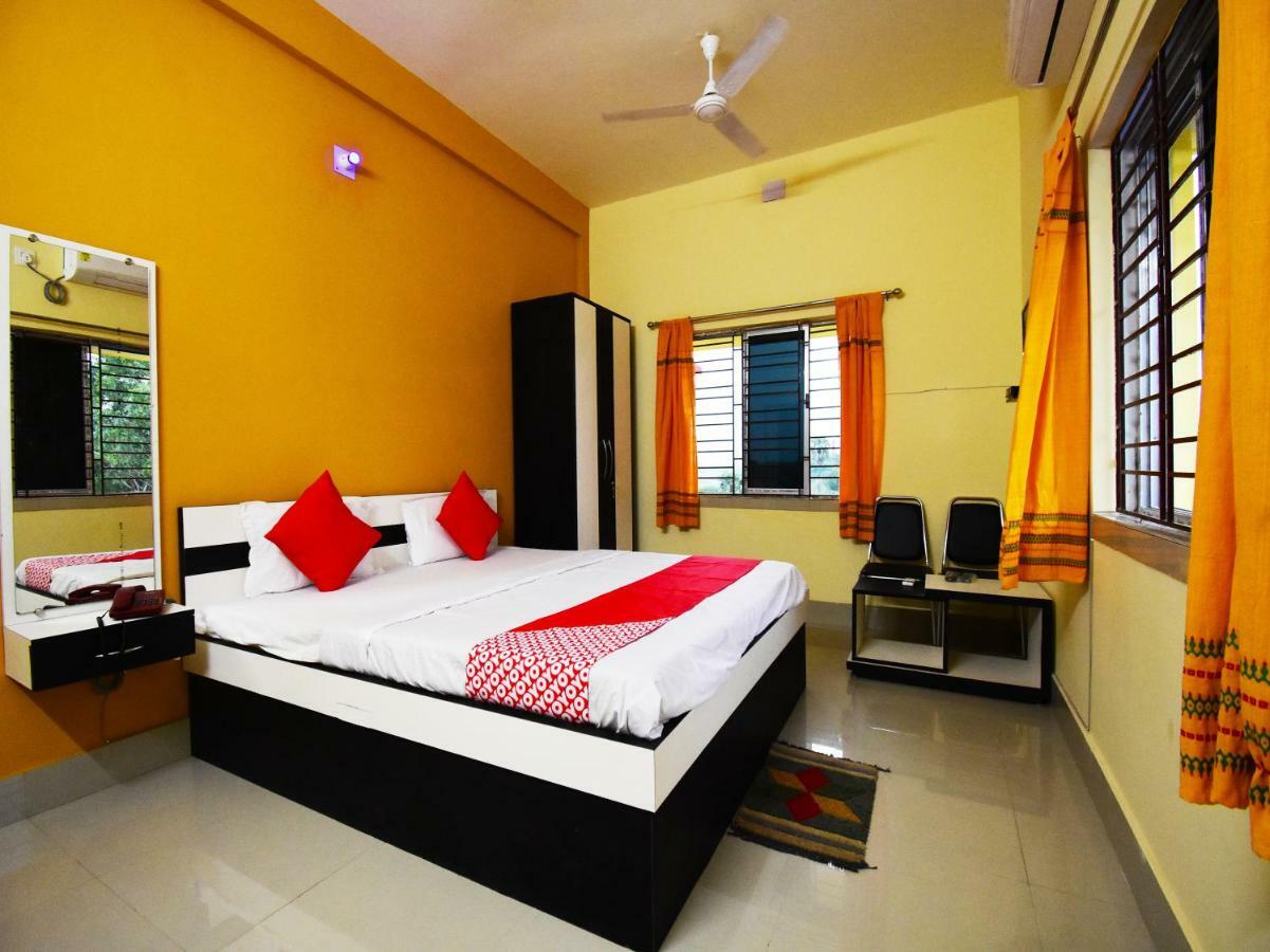 Oyo 43926 Sanchari Atithi Nivas Hotel Bolpur Kültér fotó