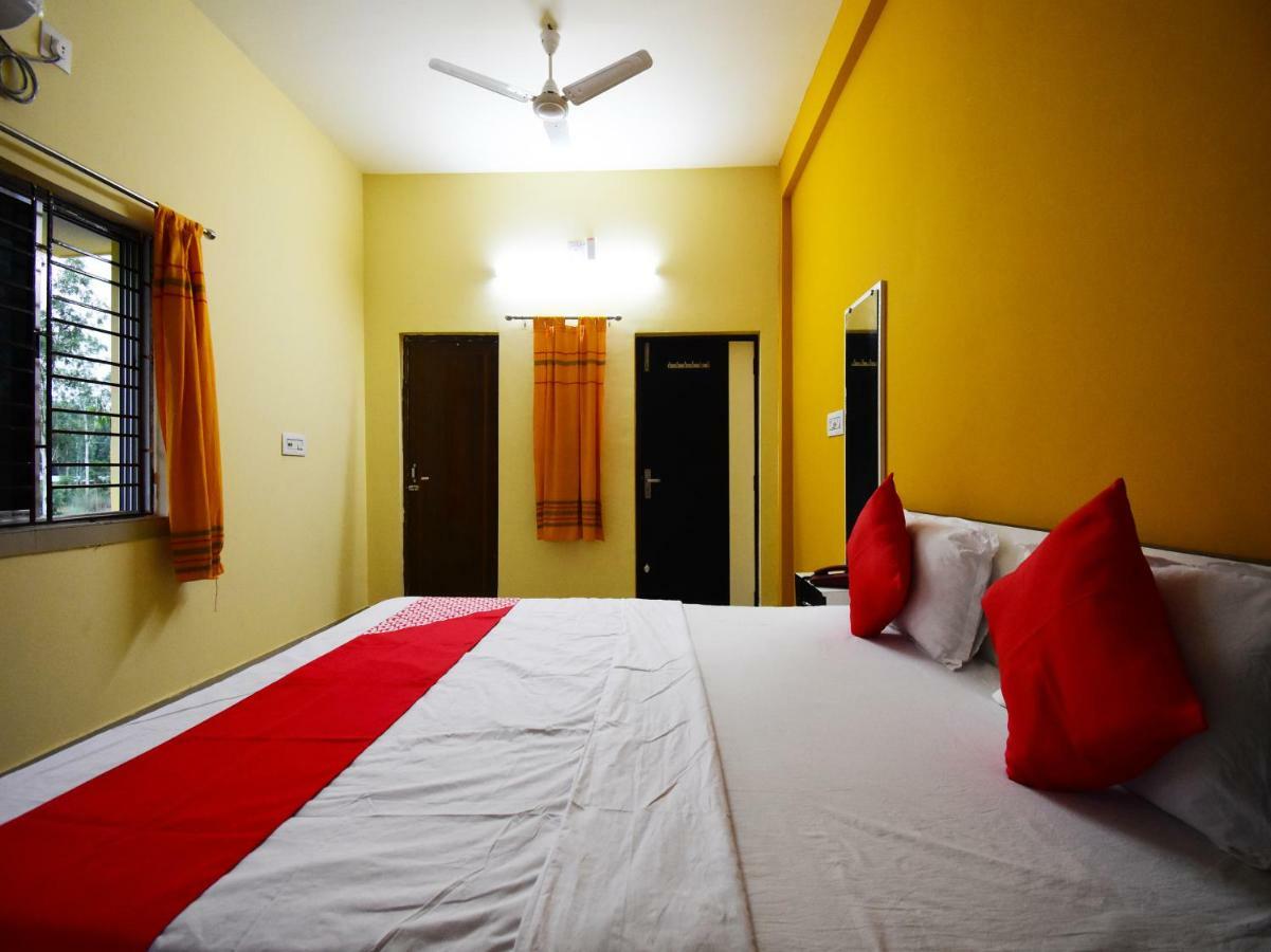 Oyo 43926 Sanchari Atithi Nivas Hotel Bolpur Kültér fotó