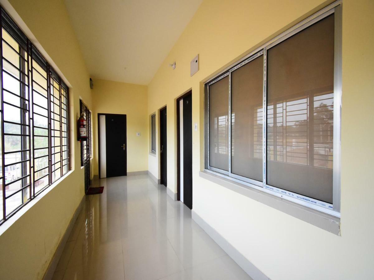 Oyo 43926 Sanchari Atithi Nivas Hotel Bolpur Kültér fotó